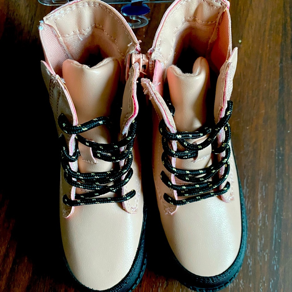 Carter’s pink  boots size 9